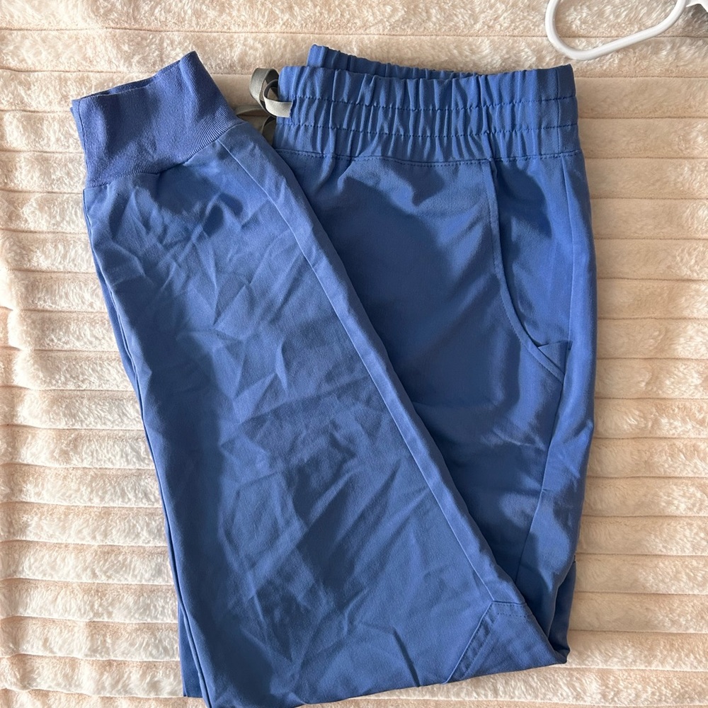 Figs scrub set